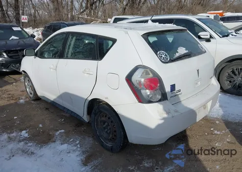 2010 Pontiac Vibe from USA, damaged, VIN 5Y2SP6E84AZ401523